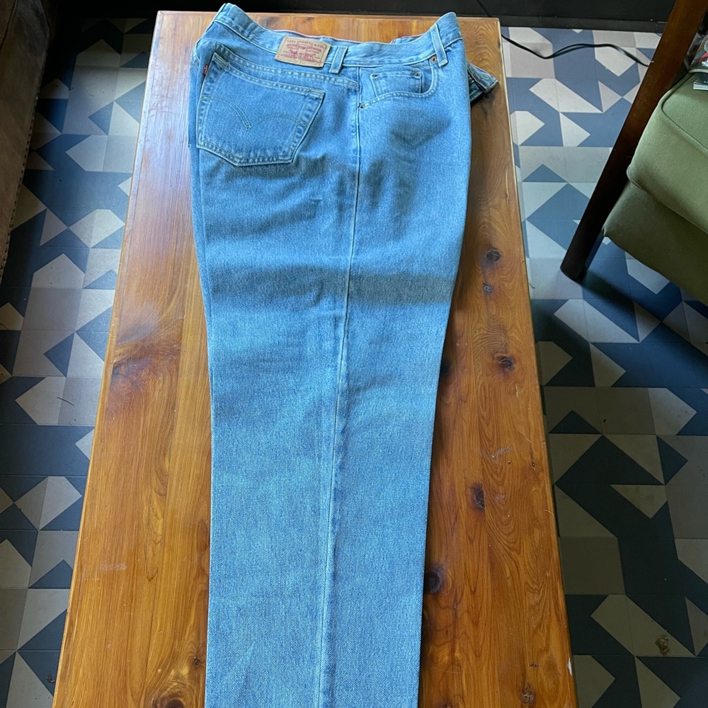 Levi’s jeans, light wash, straight leg, high rise